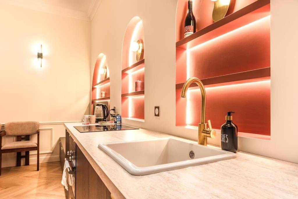 Luxe Rouvet I Netflix I Calme * Paris